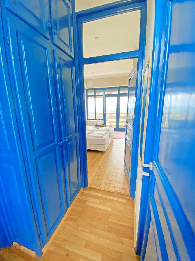 Hilltop Borbirtok & Etterem Hotel Neszmély Екстериор снимка